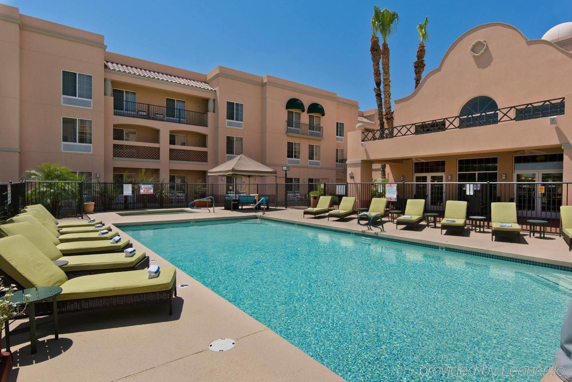 Hampton Inn & Suites Phoenix/Scottsdale Exterior foto